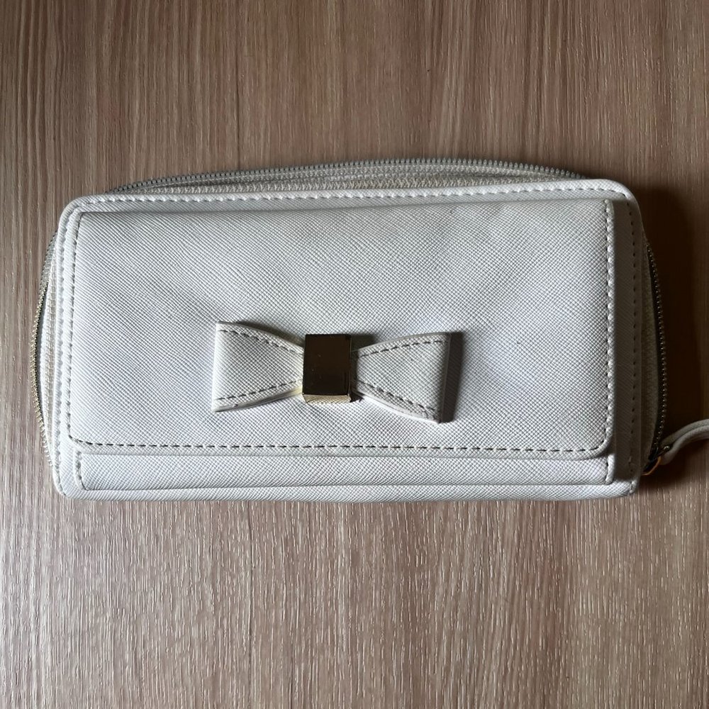 White Clutch Wallet with Bow Detail on Front